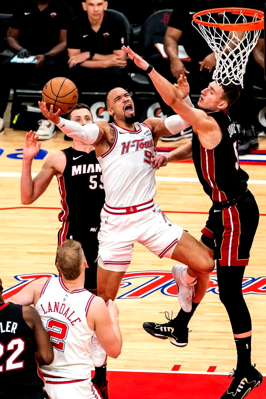 活塞力克热火，迎来两连胜的简单介绍