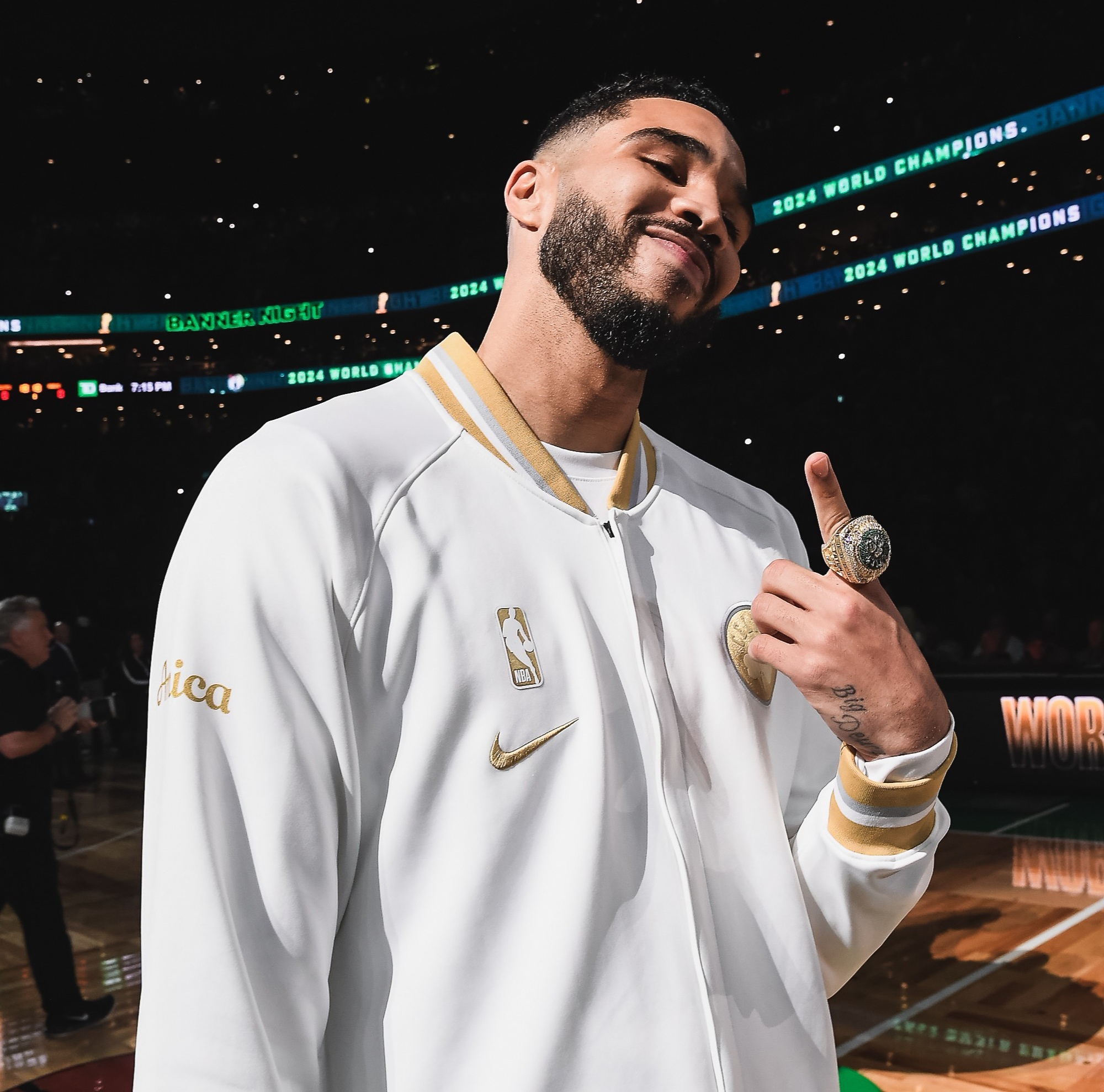 凯尔特人逆转开拓者,取得两连胜 凯尔特人逆转开拓者,取得两连胜