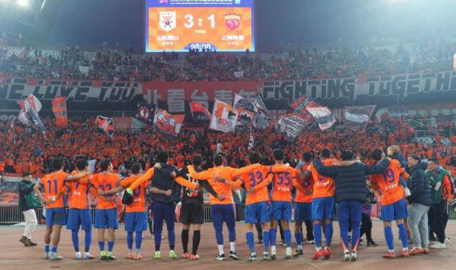 包含新赛季开始，球队备战冲击总冠军之路的词条