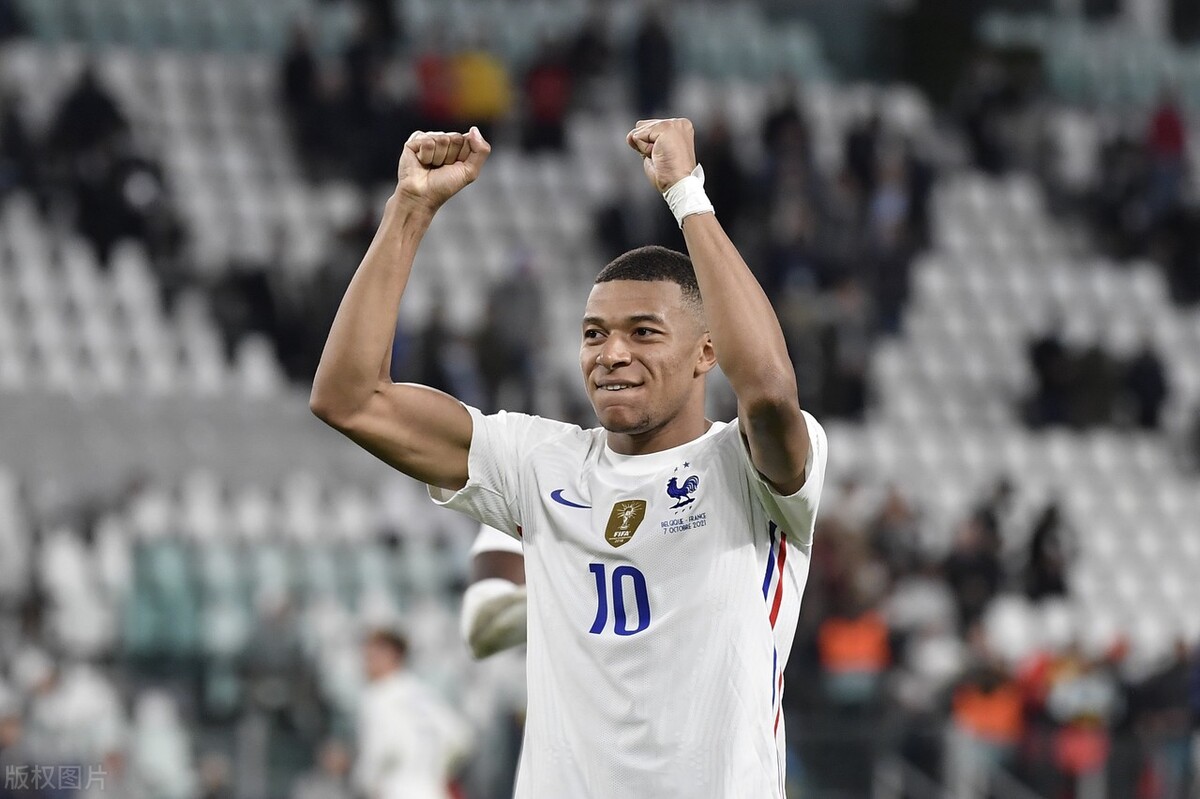 法国队绝杀英格兰队，波尔刷新纪录