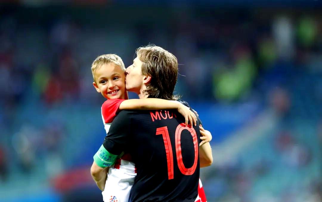 关于阿根廷完胜瑞士，莫德里奇点燃赛场的信息